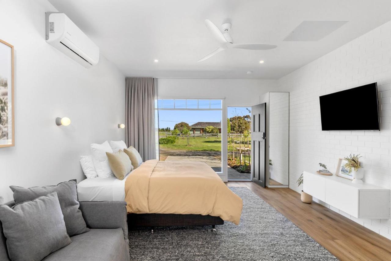 Relaxing Geelong King Studio Hotel Exterior photo